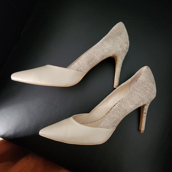 Never worn cream heels - Picture 4 of 4